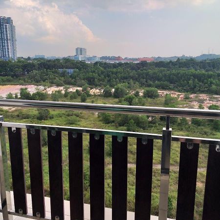 Kempas Indah @ The Secret Garden Homestay Johor Bahru Esterno foto