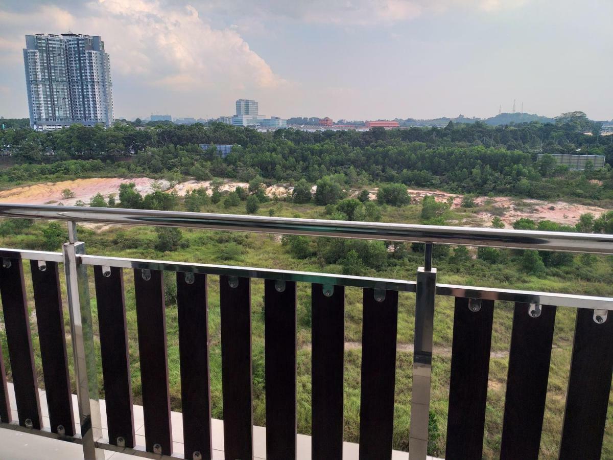 Kempas Indah @ The Secret Garden Homestay Johor Bahru Esterno foto