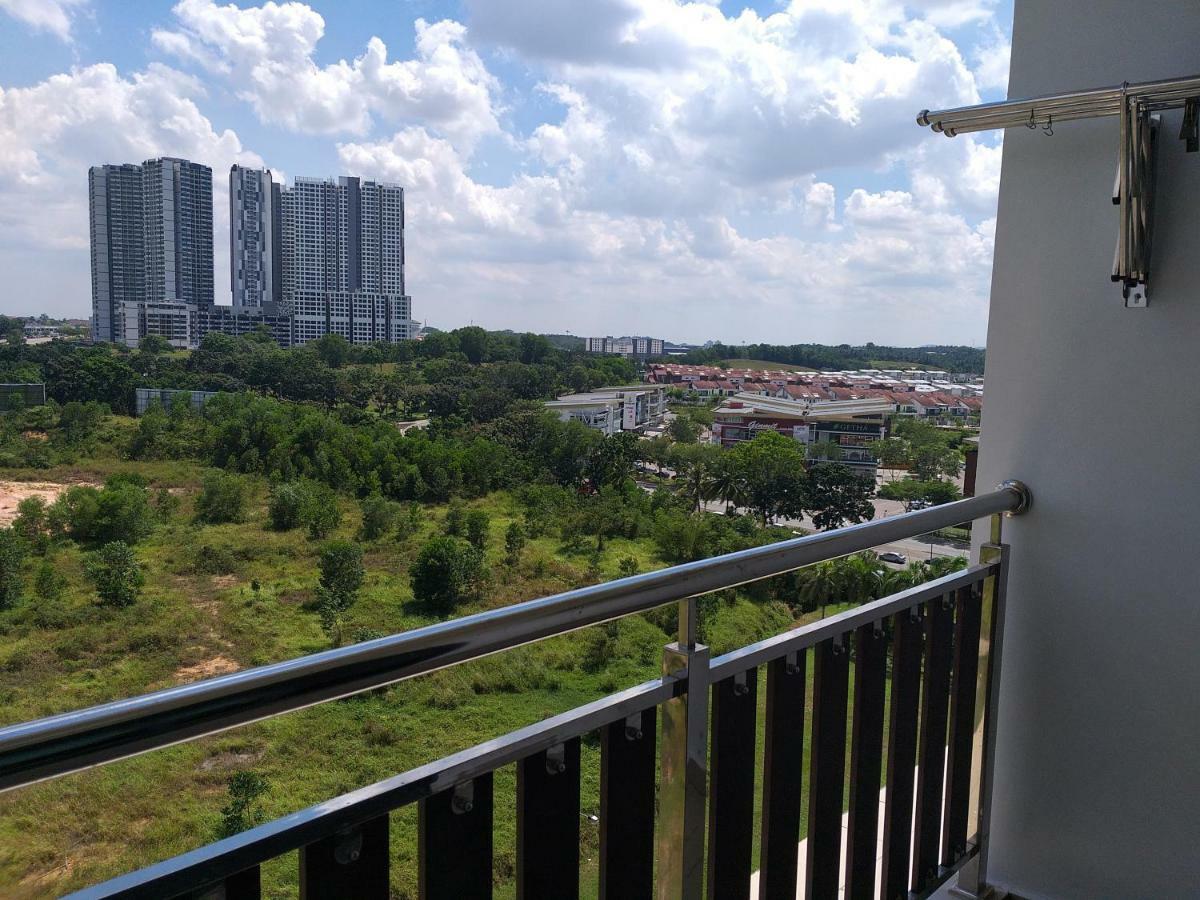 Kempas Indah @ The Secret Garden Homestay Johor Bahru Esterno foto