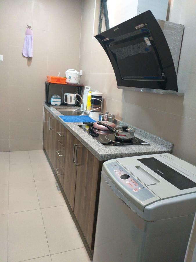 Kempas Indah @ The Secret Garden Homestay Johor Bahru Esterno foto
