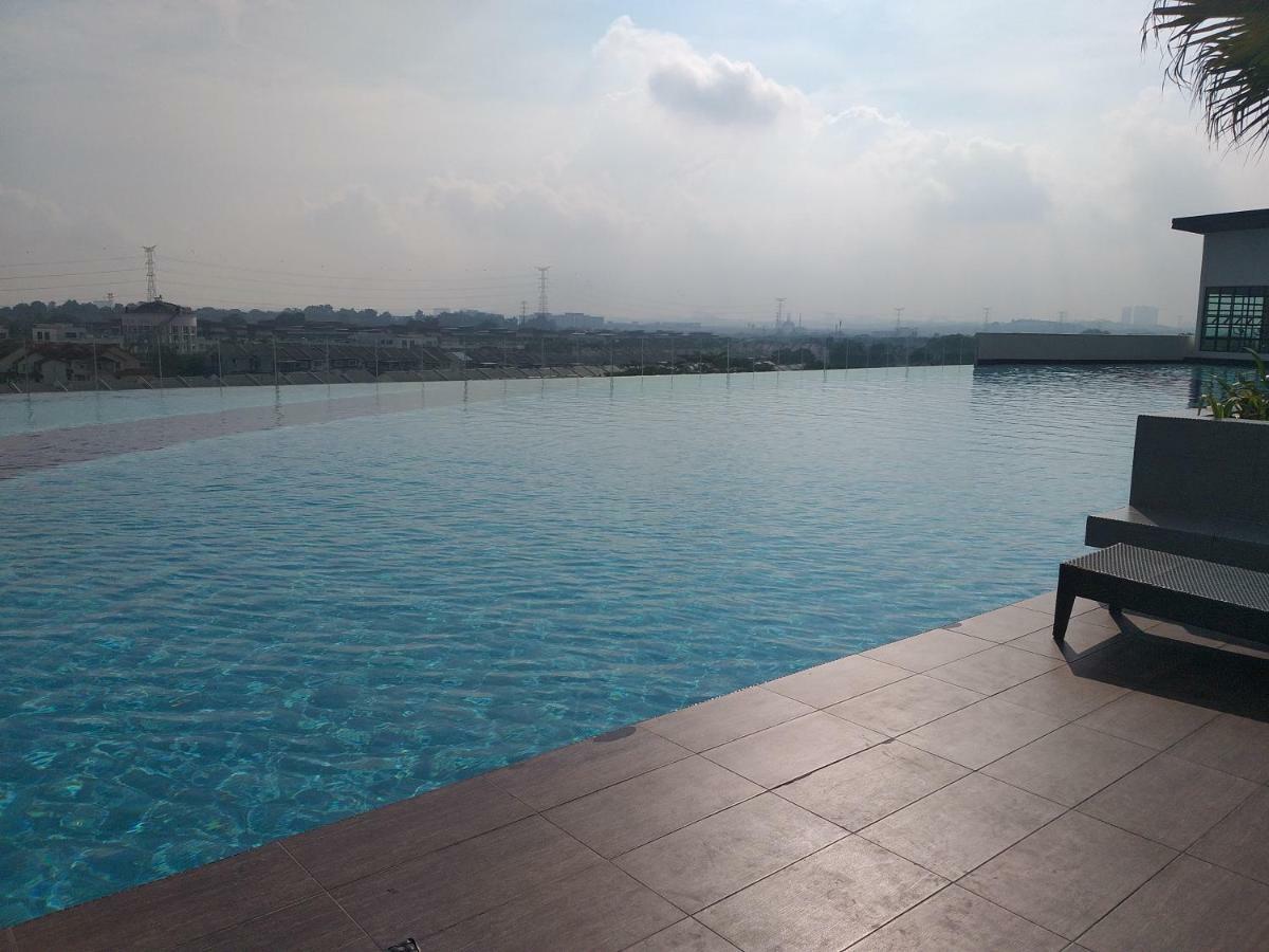 Kempas Indah @ The Secret Garden Homestay Johor Bahru Esterno foto